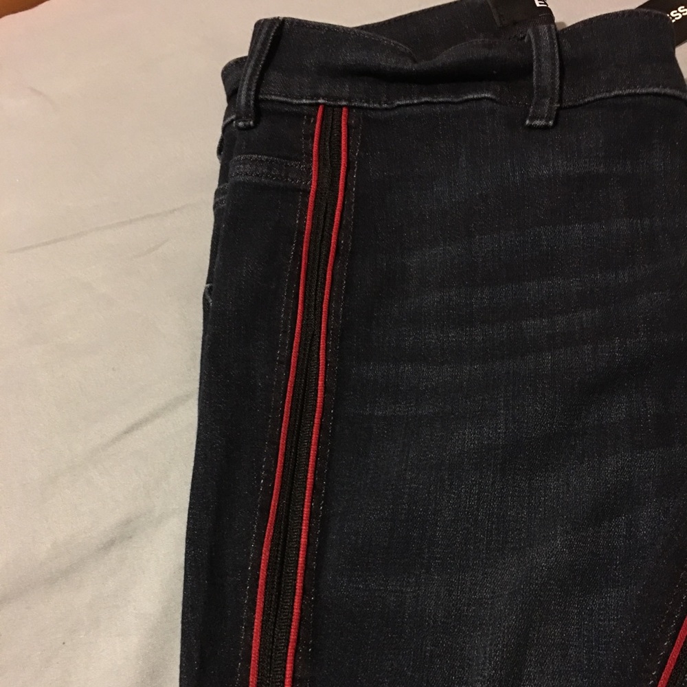 🆕EXPRESS CROPPED LEGGING HIGH RISE. - Picture 3 of 4